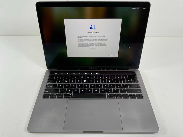 Apple macbook pro 13.3”, core(tm) i5 8th gen, 8 gb ram, 256 gb nvme laptop - afbeelding 1 van  7