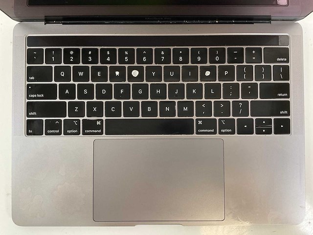 Apple macbook pro 13.3”, core(tm) i5 8th gen, 8 gb ram, 256 gb nvme laptop - afbeelding 4 van  7