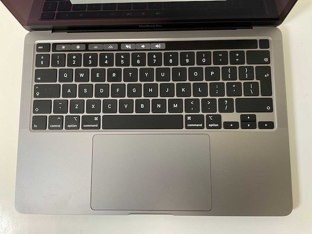 Apple macbook pro 13.3”, core(tm) i7 10th gen, 16 gb ram, 1 tb nvme laptop - afbeelding 4 van  7