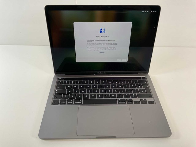 Apple macbook pro 13,3”, core(tm) i7 10th gen, 16 gb ram, 1 tb nvme laptop - afbeelding 1 van  7