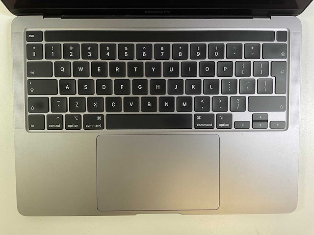 Apple macbook pro 13.3“ core(tm) i7 10th gen, 16 gb ram, 1 tb nvme laptop - afbeelding 4 van  7