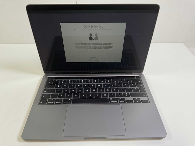 Apple macbook pro 13.3“ core(tm) i7 10th gen, 16 gb ram, 1 tb nvme laptop - afbeelding 1 van  7