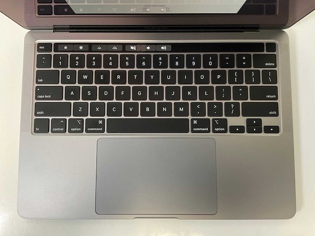 Apple macbook pro 13.3”, core(tm) i7 10th gen, 16 gb ram, 500 gb nvme laptop - afbeelding 4 van  7