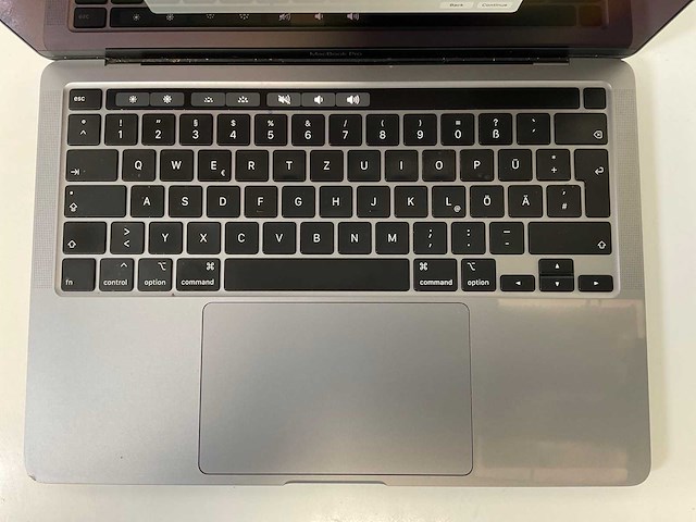 Apple macbook pro 13.3”, core(tm) i7 10th gen, 16 gb ram, 500 gb nvme laptop - afbeelding 4 van  7