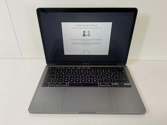 Apple macbook pro 13.3”, core(tm) i7 10th gen, 16 gb ram, 500 gb nvme laptop - afbeelding 1 van  7