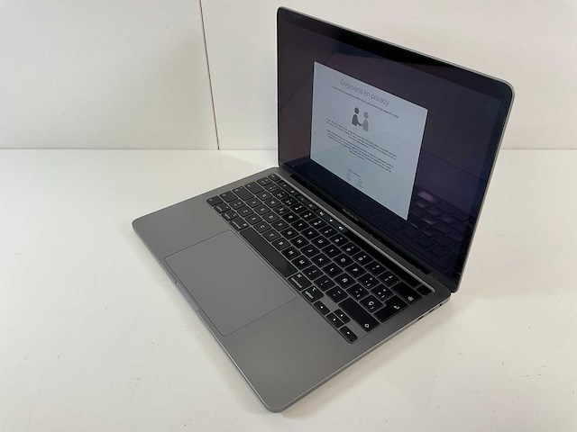 Apple macbook pro 13,3”, core(tm) i7 10th gen, 16 gb ram, 500 gb nvme laptop - afbeelding 3 van  7
