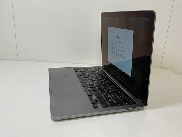 Apple macbook pro 13.3”, core(tm) i7 10th gen, 16 gb ram, 500 gb nvme laptop - afbeelding 3 van  7