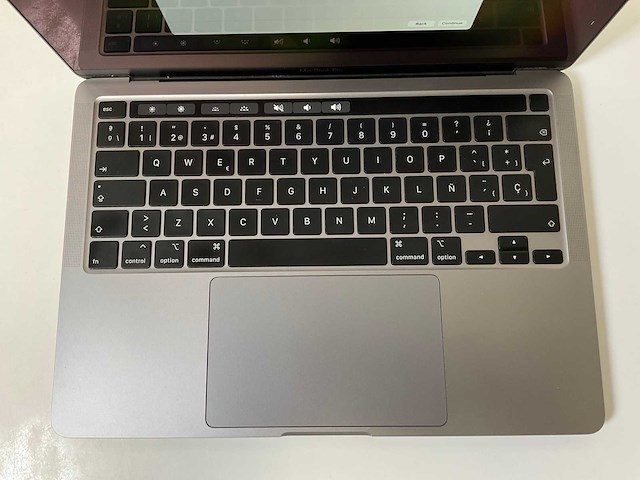 Apple macbook pro 13.3”, core(tm) i7 10th gen, 16 gb ram, 500 gb nvme laptop - afbeelding 4 van  7
