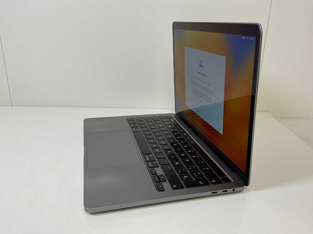 Apple macbook pro 13.3”, core(tm) i7 10th gen, 16 gb ram, 500 gb nvme laptop - afbeelding 3 van  7