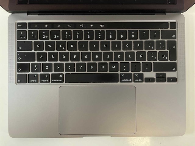 Apple macbook pro 13.3”, core(tm) i7 10th gen, 16 gb ram, 500 gb nvme laptop - afbeelding 4 van  7