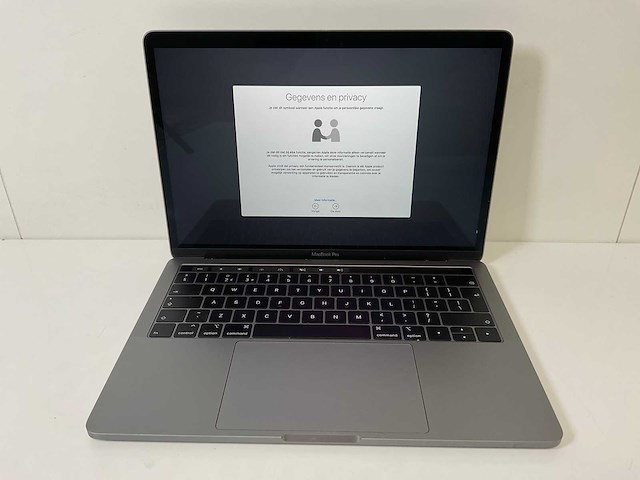 Apple macbook pro 13.3”, core(tm) i7 8th gen, 16 gb ram, 1 tb nvme laptop - afbeelding 1 van  7