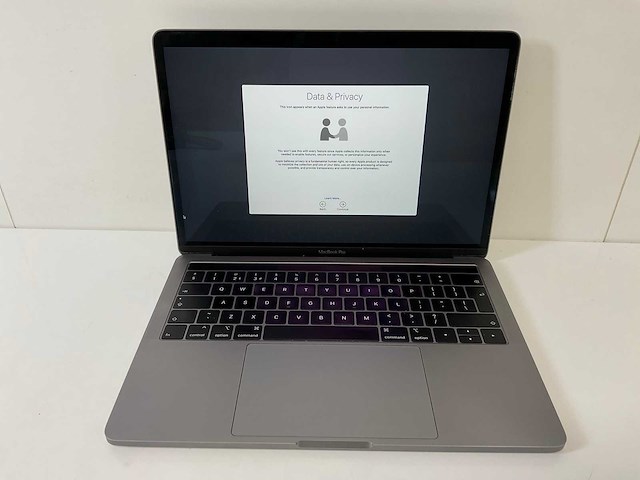 Apple macbook pro 13.3”, core(tm) i7 8th gen, 16 gb ram, 251 gb nvme laptop - afbeelding 1 van  8
