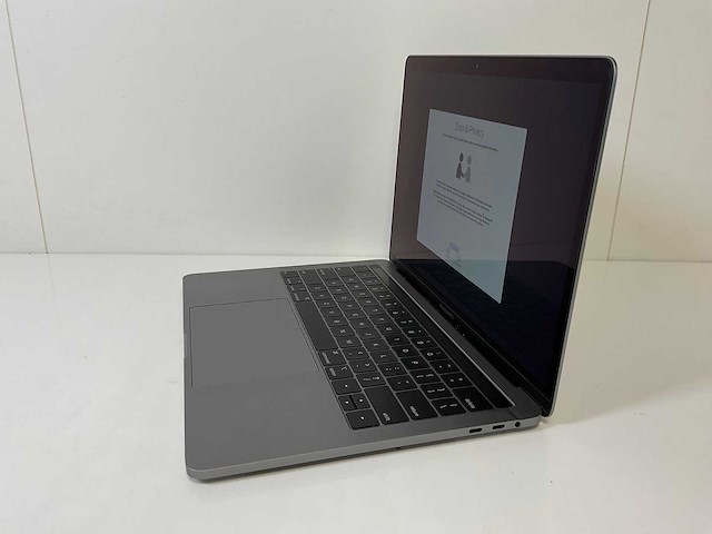 Apple macbook pro 13.3”, core(tm) i7 8th gen, 16 gb ram, 251 gb nvme laptop - afbeelding 3 van  7