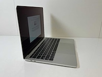 Apple macbook pro 13.3”, core(tm) i7 8th gen, 16 gb ram, 251 gb nvme laptop - afbeelding 2 van  7