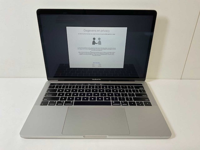 Apple macbook pro 13.3”, core(tm) i7 8th gen, 16 gb ram, 251 gb nvme laptop - afbeelding 1 van  7