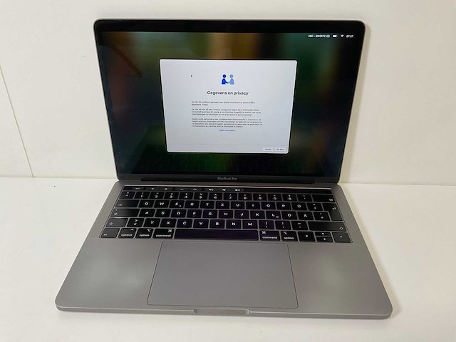 Apple macbook pro 13.3”, core(tm) i7 8th gen, 16 gb ram, 251 gb nvme laptop - afbeelding 1 van  7