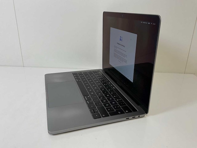 Apple macbook pro 13.3”, core(tm) i7 8th gen, 16 gb ram, 251 gb nvme laptop - afbeelding 3 van  7