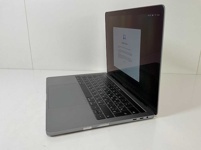 Apple macbook pro 13.3”, core(tm) i7 8th gen, 16 gb ram, 251 gb nvme laptop - afbeelding 3 van  9