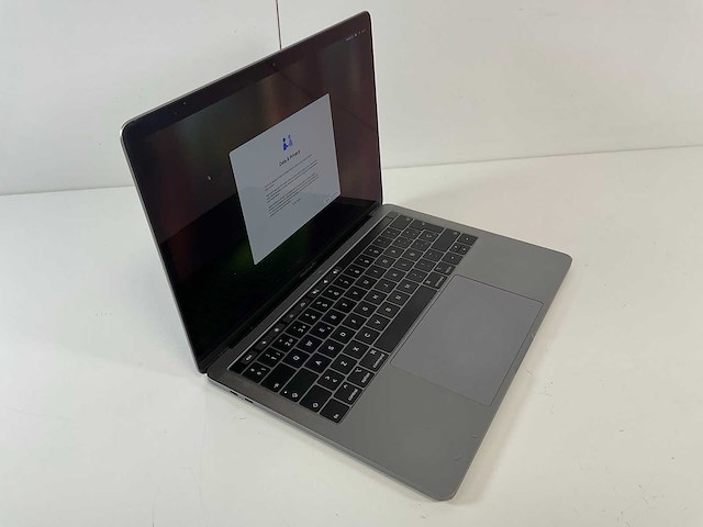 Apple macbook pro 13.3”, core(tm) i7 8th gen, 16 gb ram, 251 gb nvme laptop - afbeelding 2 van  7