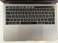 Apple macbook pro 13.3”, core(tm) i7 8th gen, 16 gb ram, 251 gb nvme laptop - afbeelding 4 van  7
