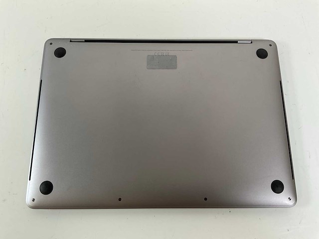 Apple macbook pro 13.3”, core(tm) i7 8th gen, 16 gb ram, 251 gb nvme laptop - afbeelding 6 van  7