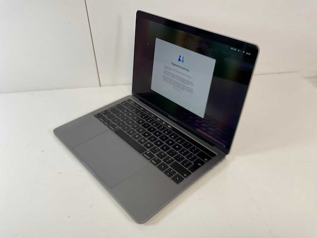 Apple macbook pro 13.3”, core(tm) i7 8th gen, 16 gb ram, 251 gb ssd laptop - afbeelding 3 van  7