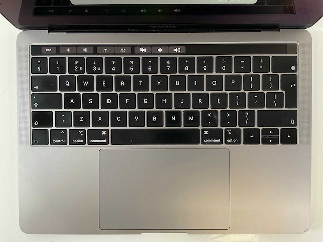 Apple macbook pro 13.3”, core(tm) i7 8th gen, 16 gb ram, 251 gb ssd laptop - afbeelding 4 van  7