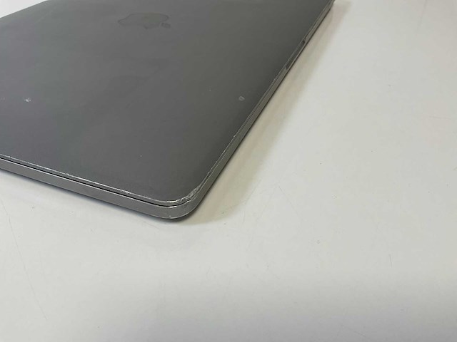 Apple macbook pro 13.3”, core(tm) i7 8th gen, 16 gb ram, 256 gb nvme laptop - afbeelding 2 van  11