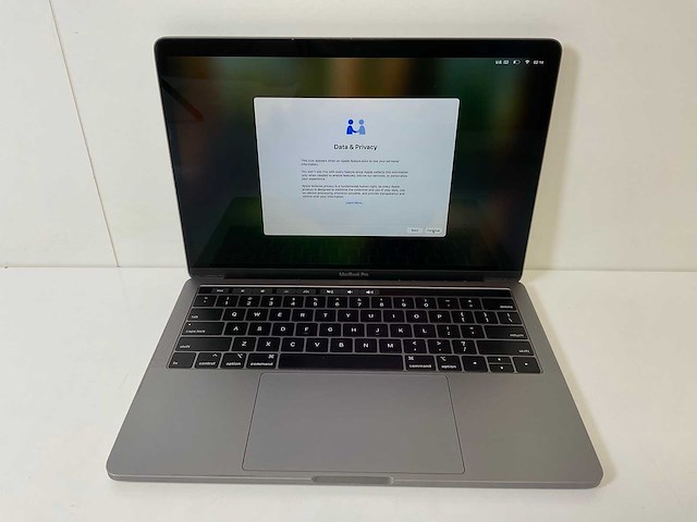 Apple macbook pro 13.3”, core(tm) i7 8th gen, 16 gb ram, 256 gb nvme laptop - afbeelding 1 van  7