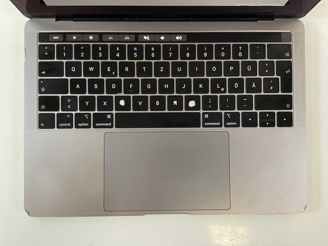 Apple macbook pro 13.3”, core(tm) i7 8th gen, 16 gb ram, 256 gb nvme laptop - afbeelding 4 van  7