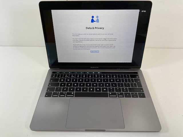 Apple macbook pro 13.3”, core(tm) i7 8th gen, 16 gb ram, 256 gb nvme laptop - afbeelding 1 van  7