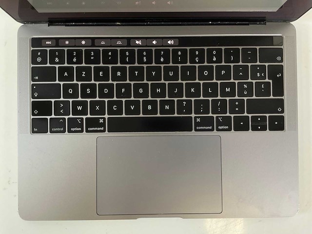 Apple macbook pro 13.3”, core(tm) i7 8th gen, 16 gb ram, 256 gb nvme laptop - afbeelding 4 van  7