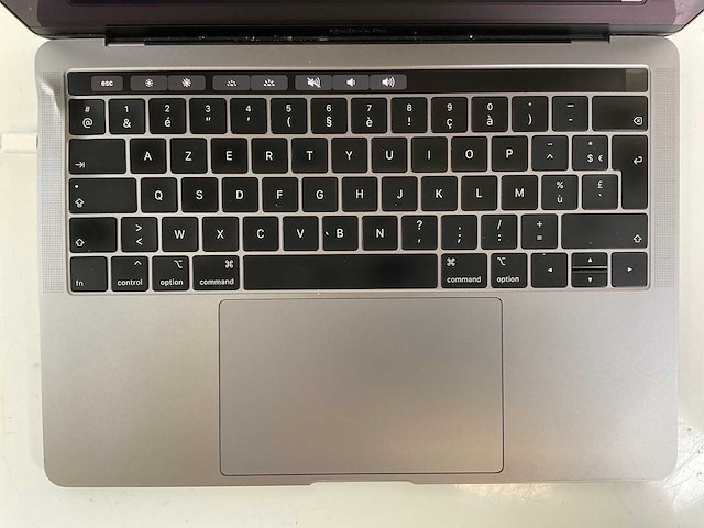 Apple macbook pro 13.3”, core(tm) i7 8th gen, 16 gb ram, 256 gb nvme laptop - afbeelding 4 van  7