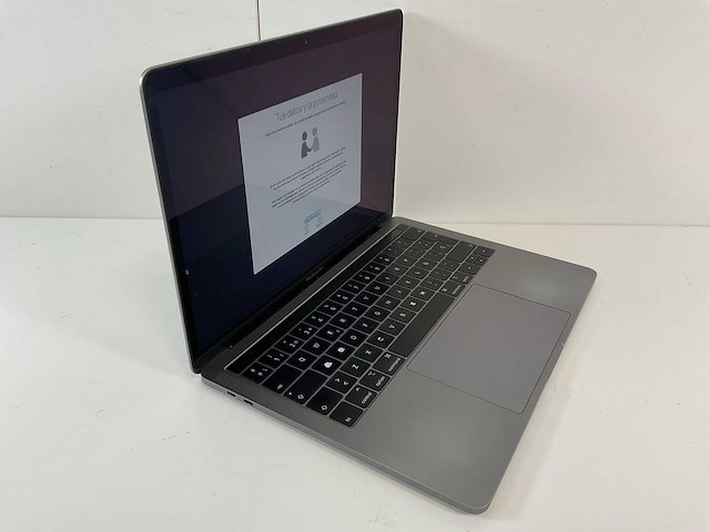 Apple macbook pro 13.3”, core(tm) i7 8th gen, 16 gb ram, 500 gb nvme laptop - afbeelding 2 van  7