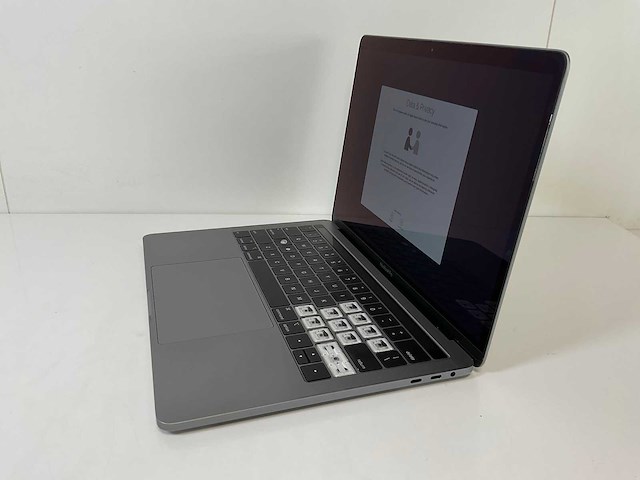 Apple macbook pro 13.3”, core(tm) i7 8th gen, 16 gb ram, 500 gb nvme laptop - afbeelding 3 van  8