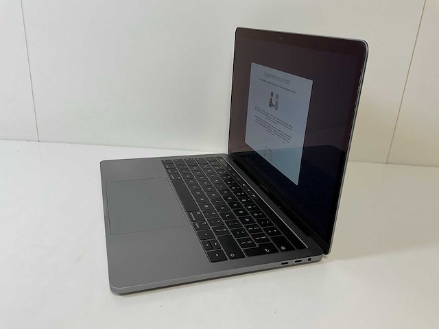 Apple macbook pro 13.3”, core(tm) i7 8th gen, 16 gb ram, 500 gb nvme laptop - afbeelding 3 van  7