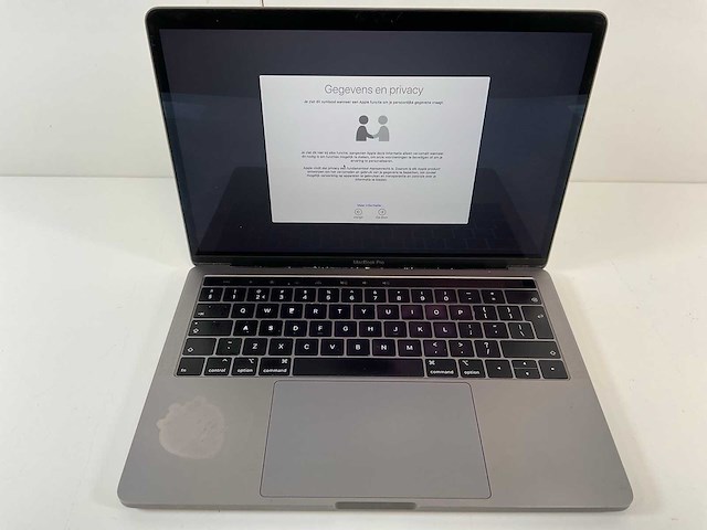 Apple macbook pro 13,3”, core(tm) i7 8th gen, 16 gb ram, 500 gb nvme laptop - afbeelding 1 van  7