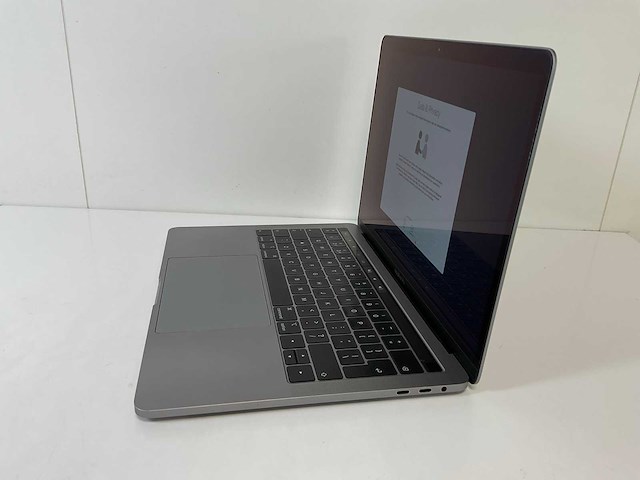 Apple macbook pro 13.3”, core(tm) i7 8th gen, 16 gb ram, 500 gb nvme laptop - afbeelding 3 van  7