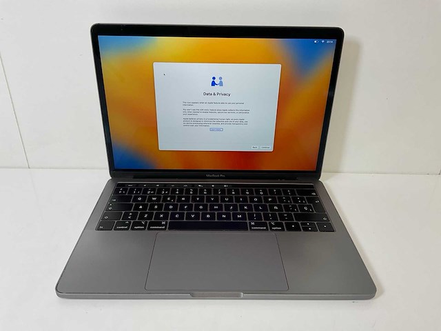 Apple macbook pro 13.3”, core(tm) i7 8th gen, 16 gb ram, 500 gb nvme laptop - afbeelding 1 van  7