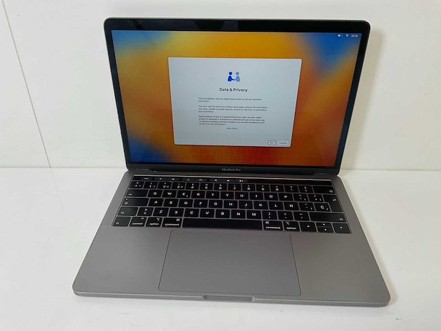 Apple macbook pro 13.3”, core(tm) i7 8th gen, 16 gb ram, 500 gb nvme laptop - afbeelding 1 van  7