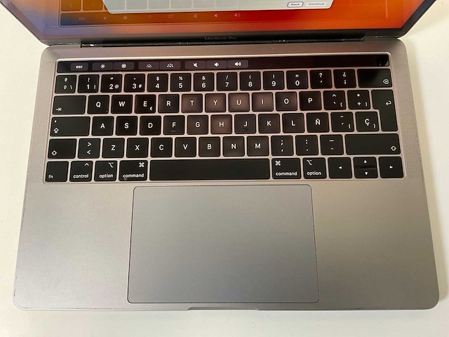 Apple macbook pro 13.3”, core(tm) i7 8th gen, 16 gb ram, 500 gb nvme laptop - afbeelding 4 van  7