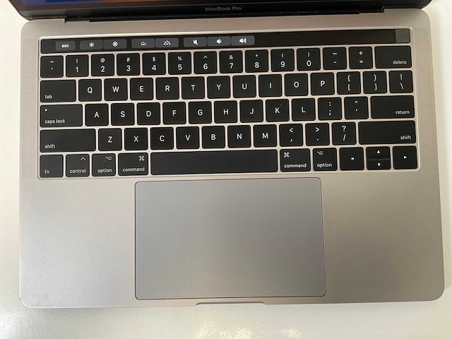 Apple macbook pro 13.3”, dualcore i7, 16 gb ram, 1 tb ssd laptop - afbeelding 4 van  7