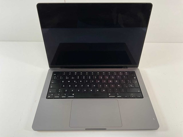 Apple macbook pro 13,3”, m1 pro, 32 gb ram, 500 gb nvme, m1 pro laptop - afbeelding 1 van  7