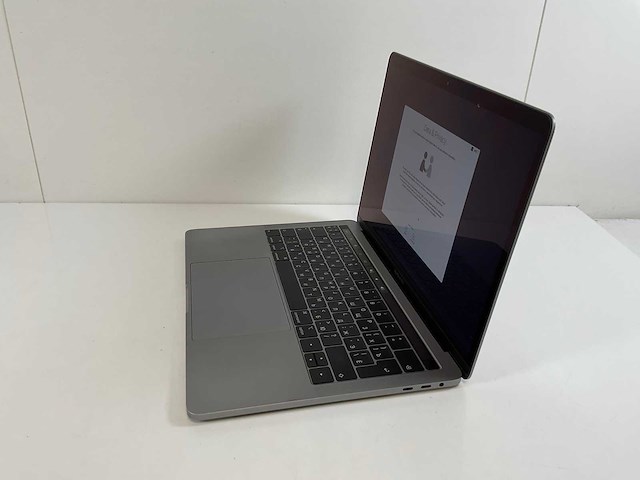 Apple macbook pro 13.3”, quadcore i5, 16 gb ram, 512 gb nvme laptop - afbeelding 3 van  7