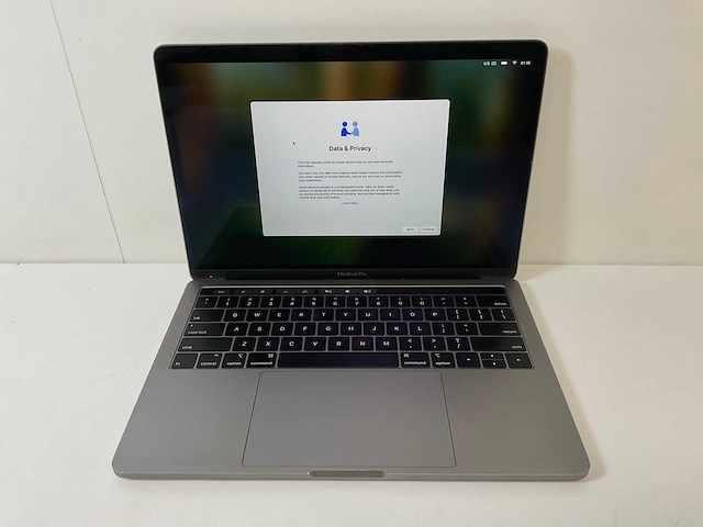 Apple macbook pro 13.3”, quadcore i7, 16 gb ram, 256 gb nvme laptop - afbeelding 1 van  7