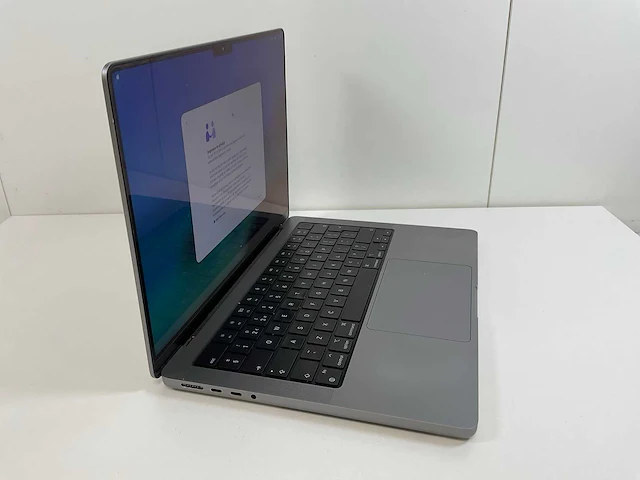 Apple macbook pro 14”, apple m1 pro, 16 gb ram, 500 gb nvme laptop - afbeelding 2 van  7