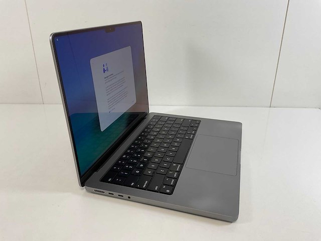 Apple macbook pro 14”, apple m1 pro, 16 gb ram, 512 gb nvme laptop - afbeelding 2 van  7
