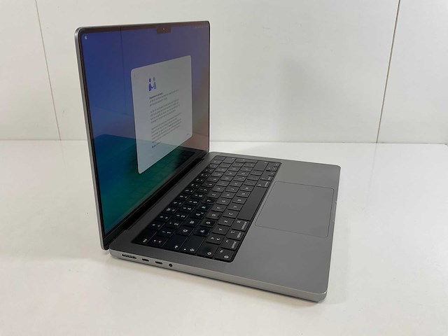 Apple macbook pro 14”, apple m1 pro, 16 gb ram, 512 gb nvme laptop - afbeelding 2 van  5