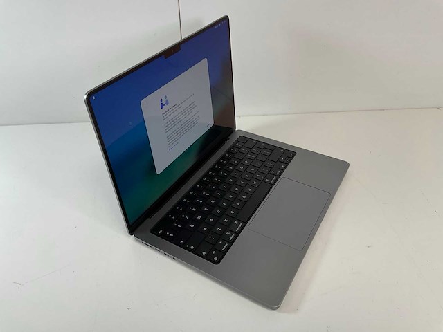 Apple macbook pro 14”, apple m1 pro, 16 gb ram, 512 gb ssd laptop - afbeelding 2 van  3