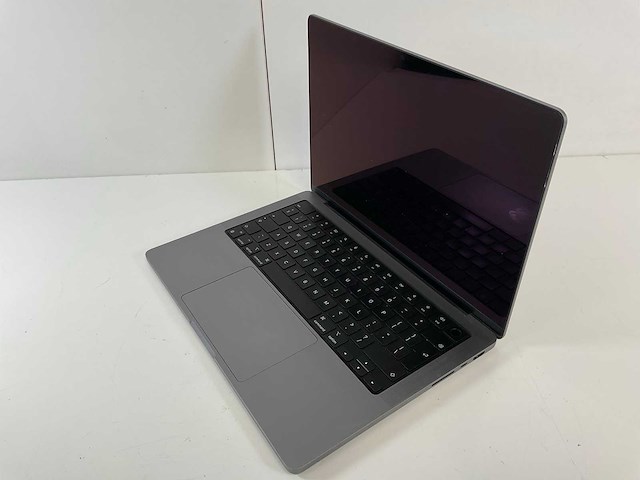 Apple macbook pro 14”, apple m1 pro, 32 gb ram, 512 gb nvme laptop - afbeelding 2 van  2